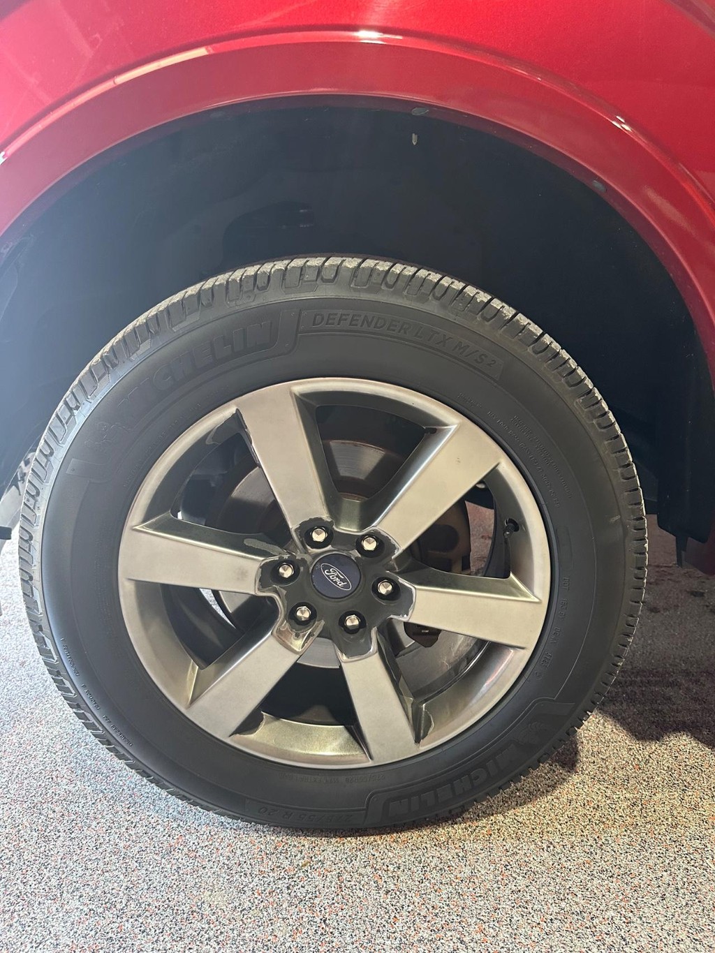 Ford F-150 Vehicle Full-screen Gallery Image 11