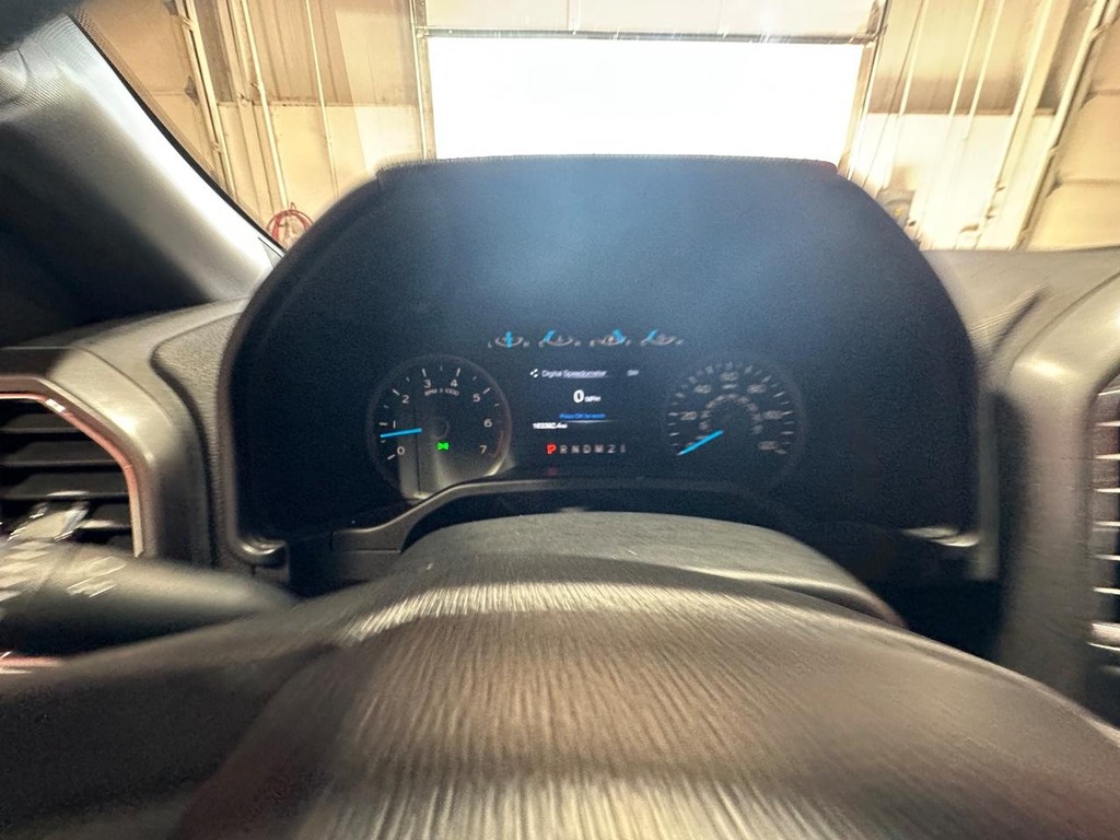 Ford F-150 Vehicle Full-screen Gallery Image 22