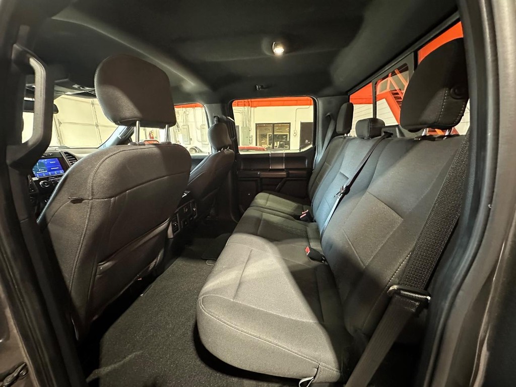 Ford F-150 Vehicle Full-screen Gallery Image 10