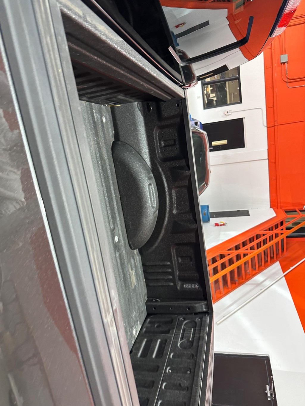 Ford F-150 Vehicle Full-screen Gallery Image 11