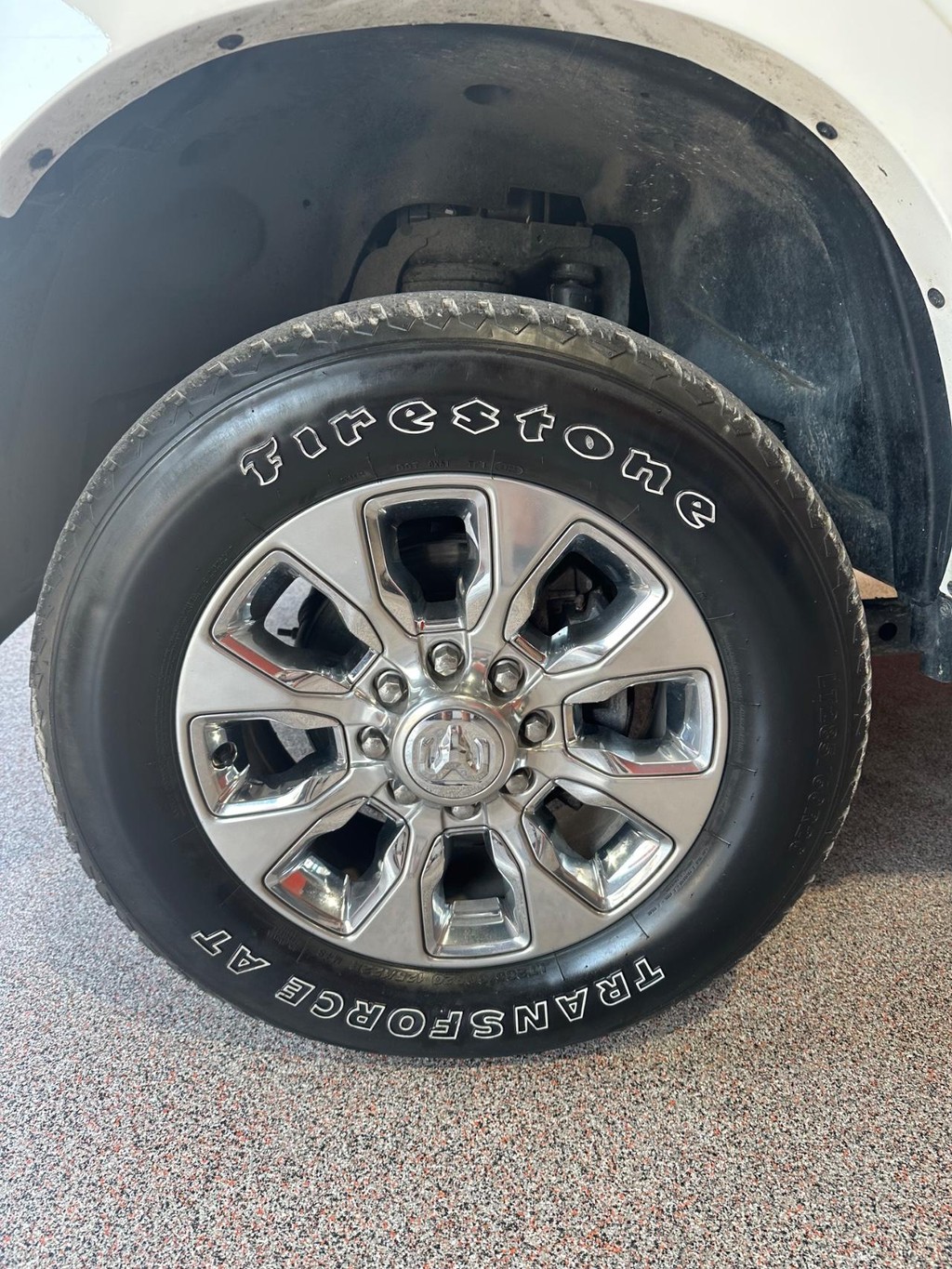 Ram 3500 Vehicle Full-screen Gallery Image 11