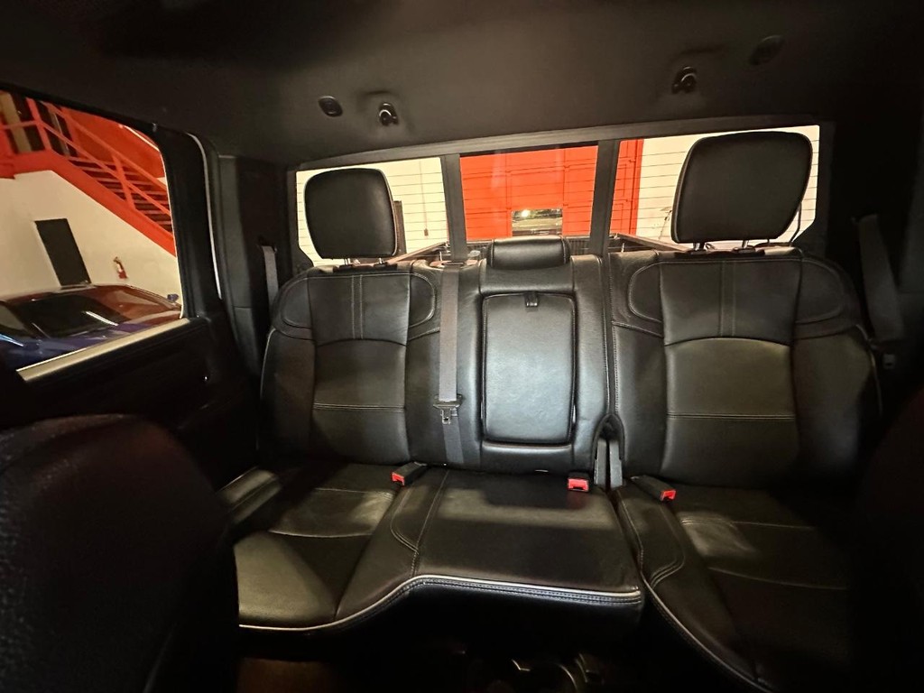 Ram 3500 Vehicle Full-screen Gallery Image 46