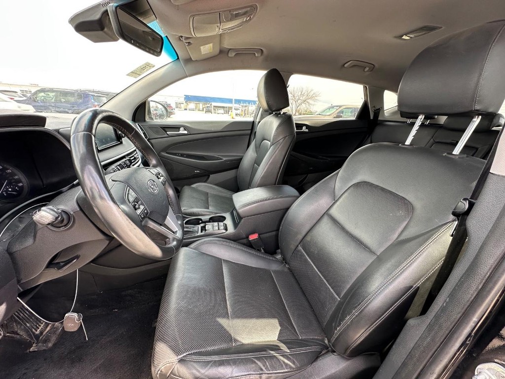 Hyundai Tucson Vehicle Full-screen Gallery Image 14