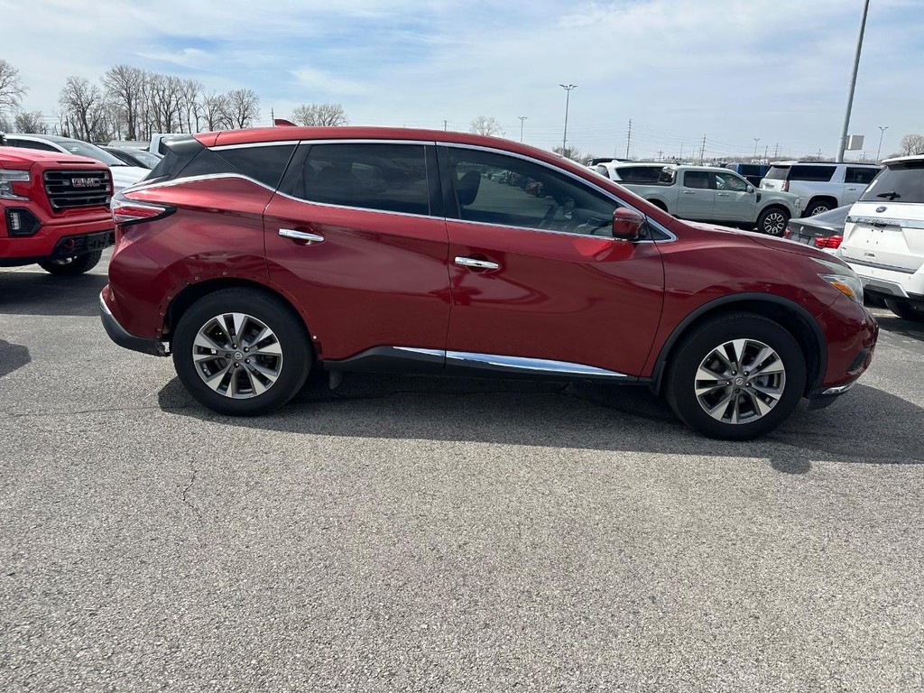 Nissan Murano Vehicle Full-screen Gallery Image 2