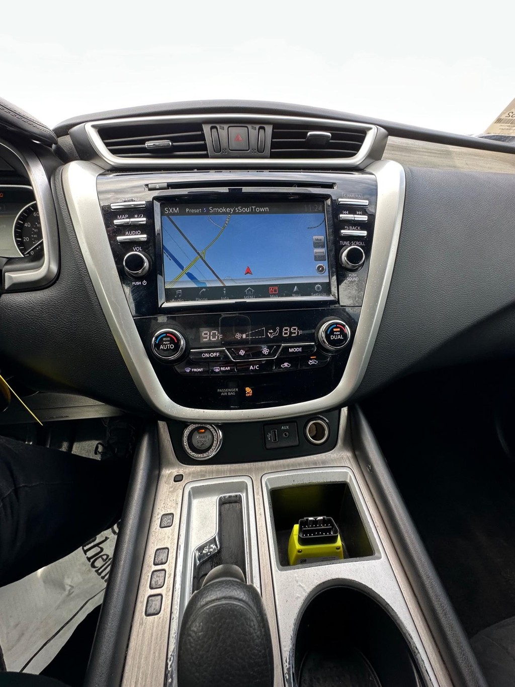 Nissan Murano Vehicle Full-screen Gallery Image 16