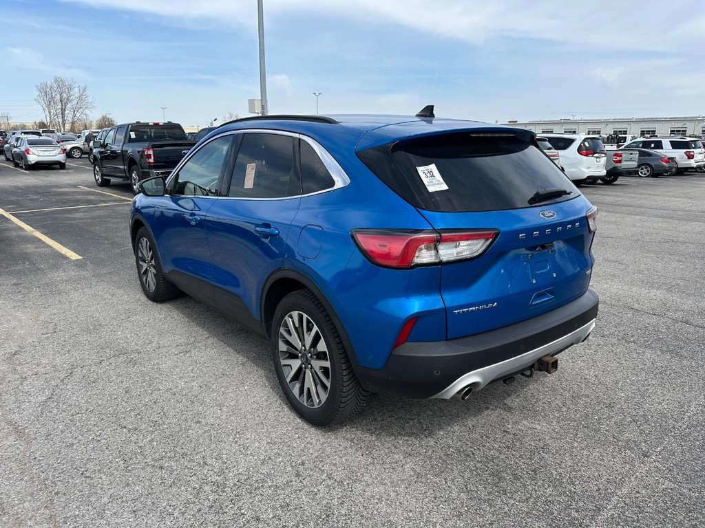 Ford Escape Vehicle Full-screen Gallery Image 5