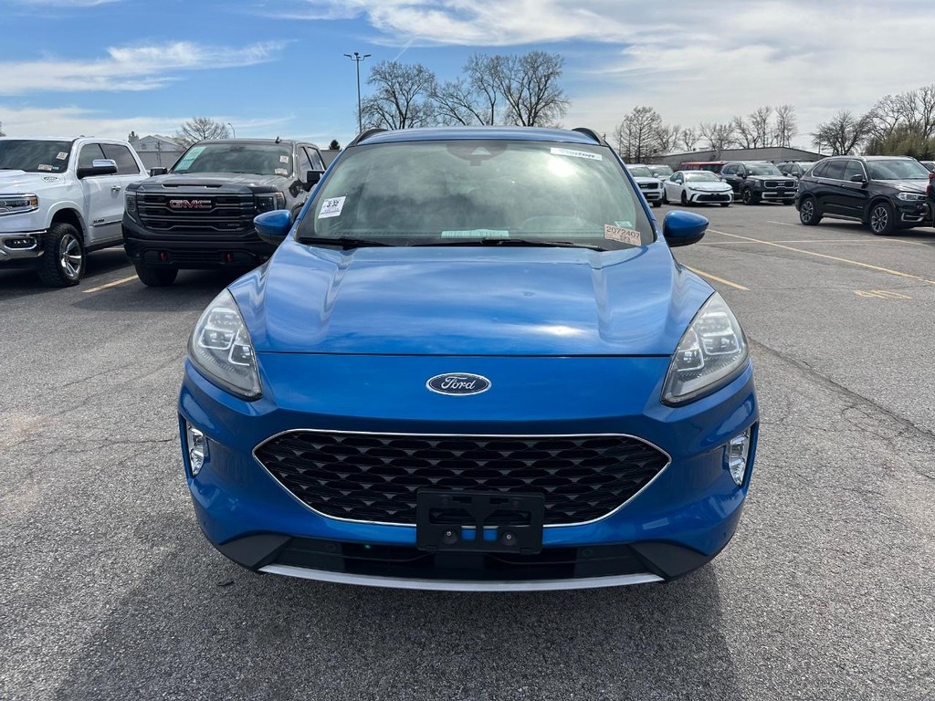 Ford Escape Vehicle Full-screen Gallery Image 8