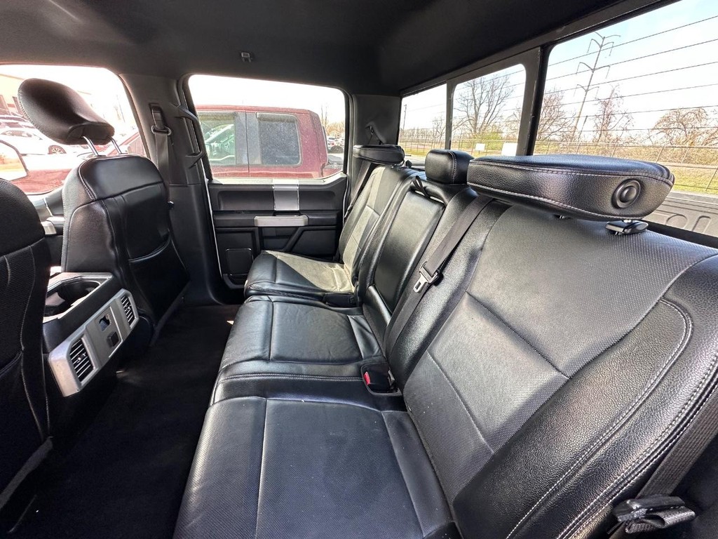 Ford Escape Vehicle Full-screen Gallery Image 21