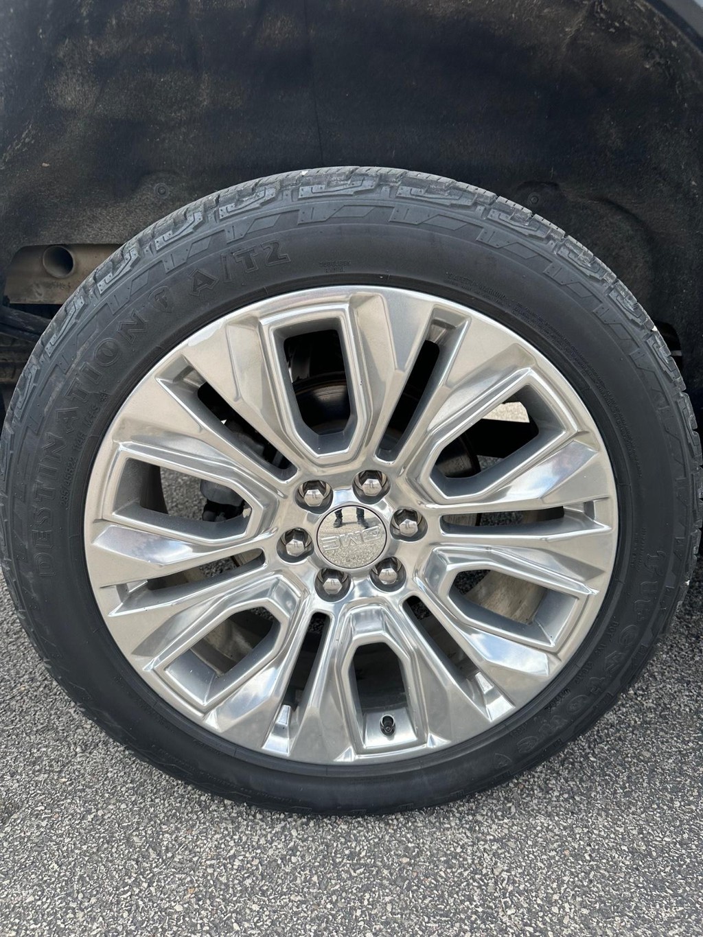 GMC Sierra 1500 Vehicle Full-screen Gallery Image 11