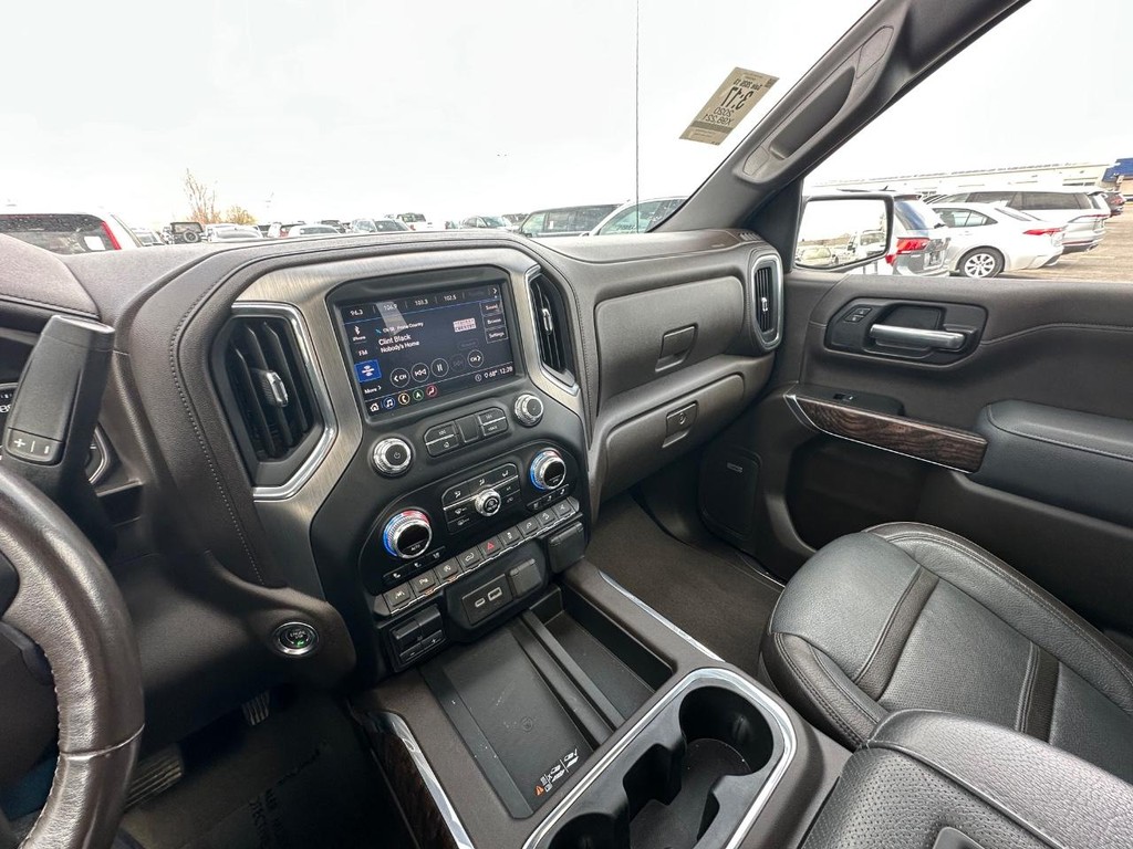 GMC Sierra 1500 Vehicle Full-screen Gallery Image 21
