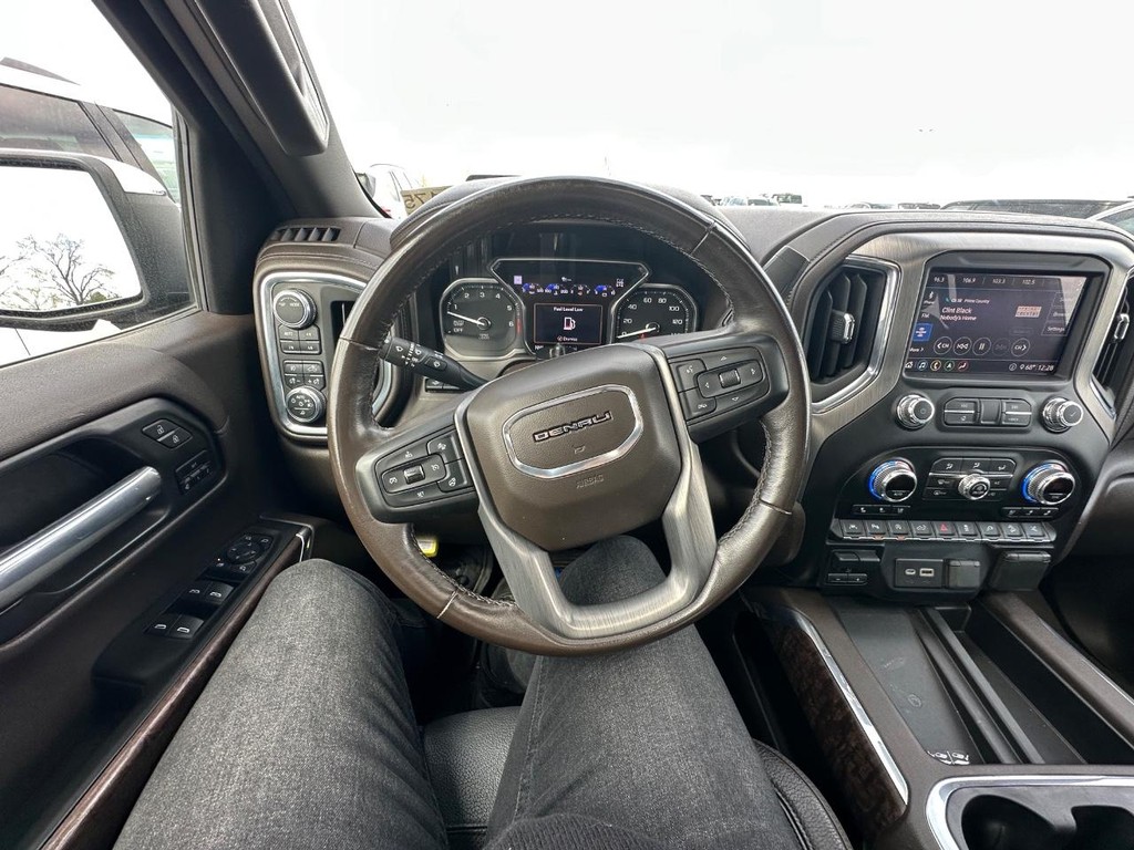 GMC Sierra 1500 Vehicle Full-screen Gallery Image 23
