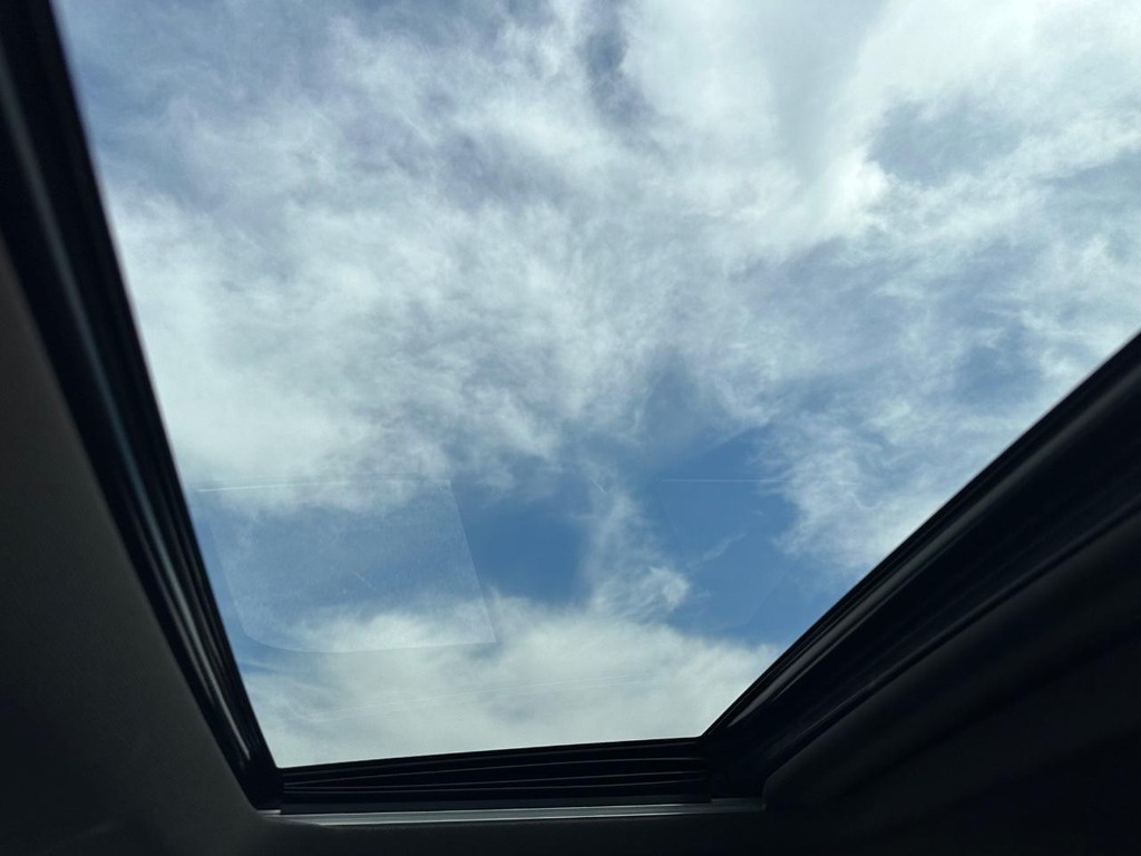 GMC Sierra 1500 Vehicle Full-screen Gallery Image 25