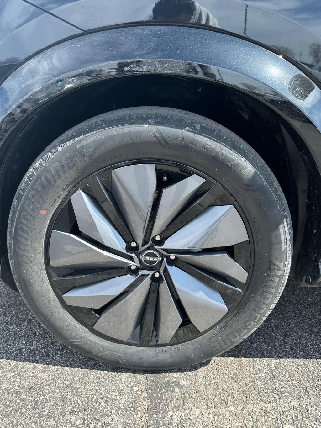 Nissan Ariya Vehicle Full-screen Gallery Image 5