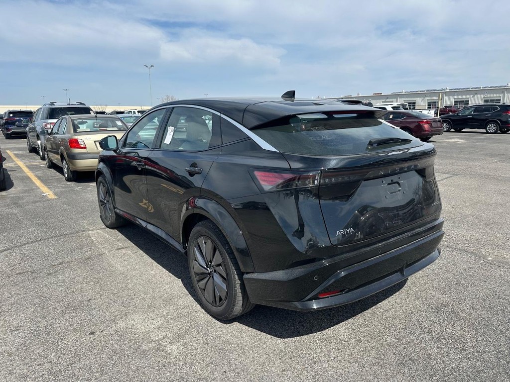 Nissan Ariya Vehicle Full-screen Gallery Image 9