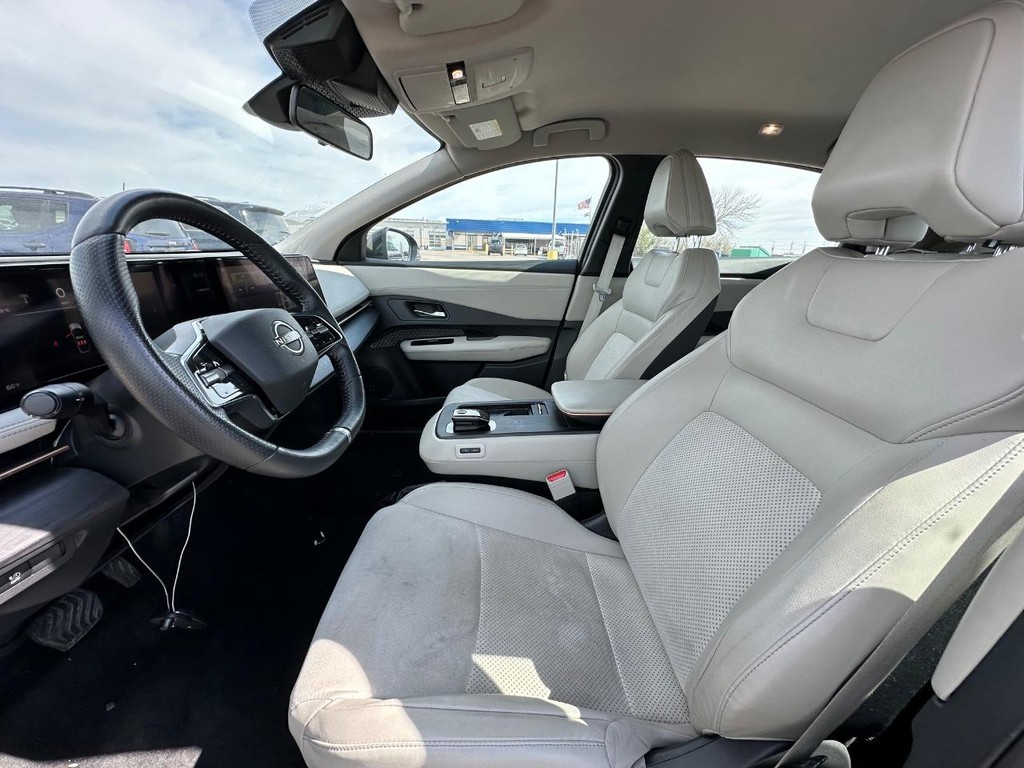 Nissan Ariya Vehicle Full-screen Gallery Image 12