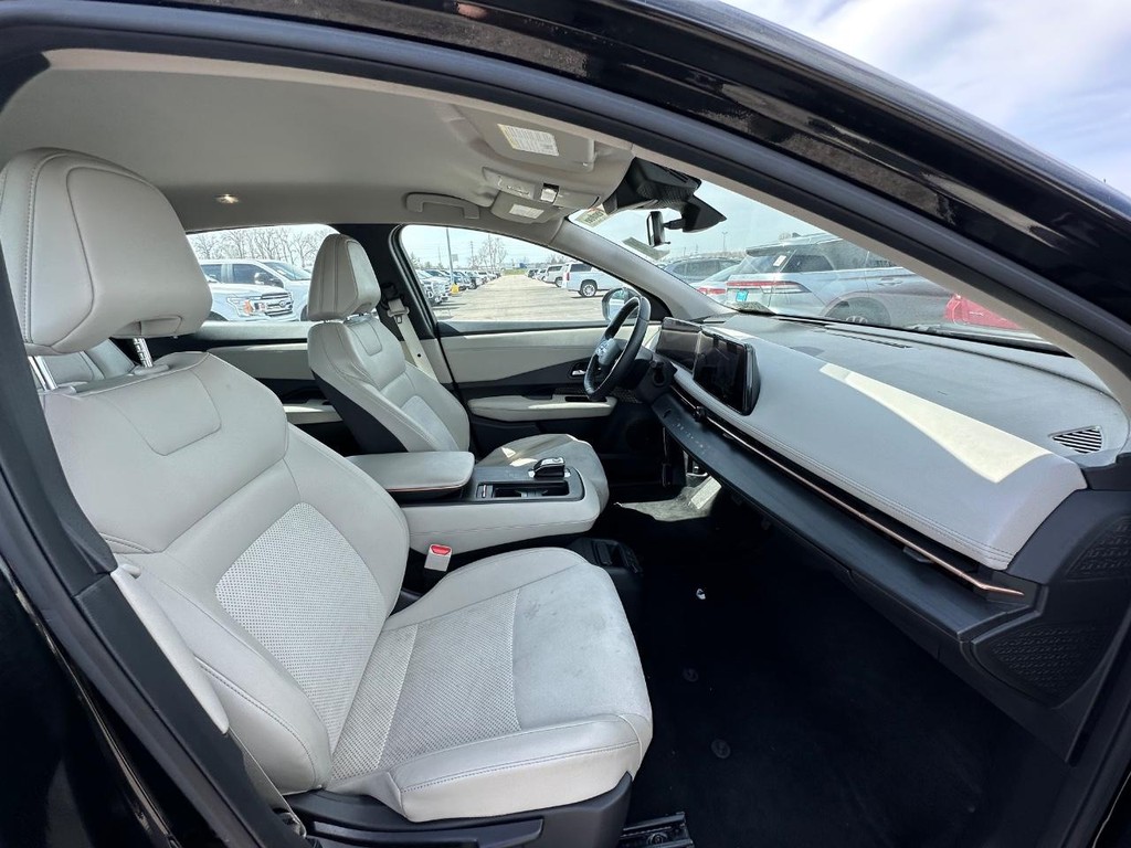 Nissan Ariya Vehicle Full-screen Gallery Image 19