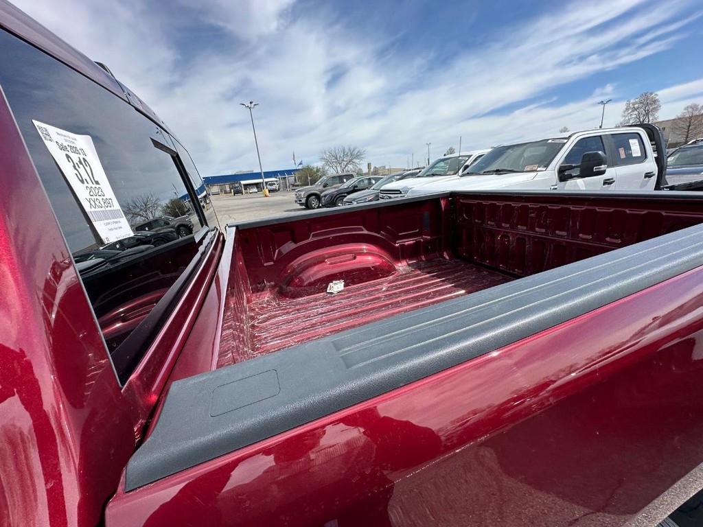 Ram 1500 Vehicle Full-screen Gallery Image 11