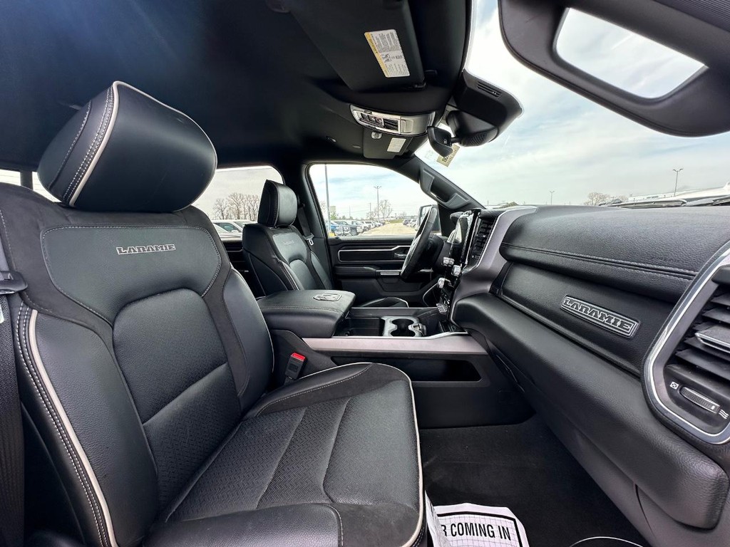 Ram 1500 Vehicle Full-screen Gallery Image 18