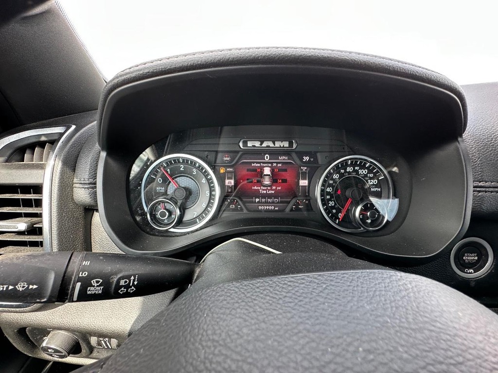 Ram 1500 Vehicle Full-screen Gallery Image 20