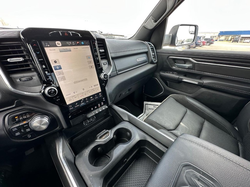 Ram 1500 Vehicle Full-screen Gallery Image 21