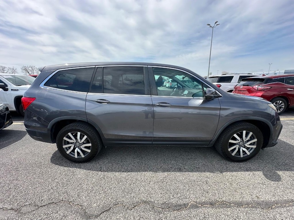 Honda Pilot Vehicle Full-screen Gallery Image 2