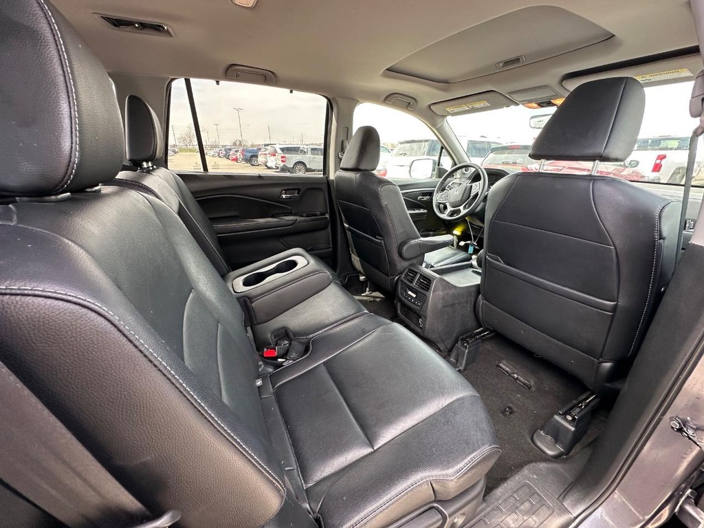 Honda Pilot Vehicle Full-screen Gallery Image 12