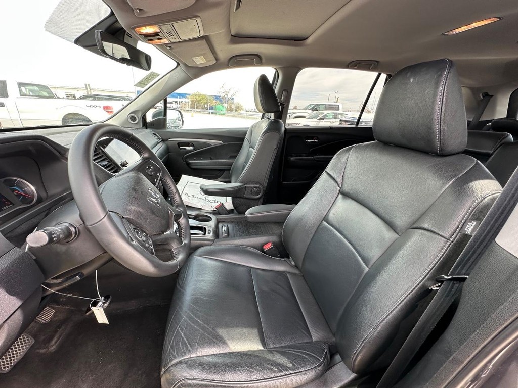 Honda Pilot Vehicle Full-screen Gallery Image 13