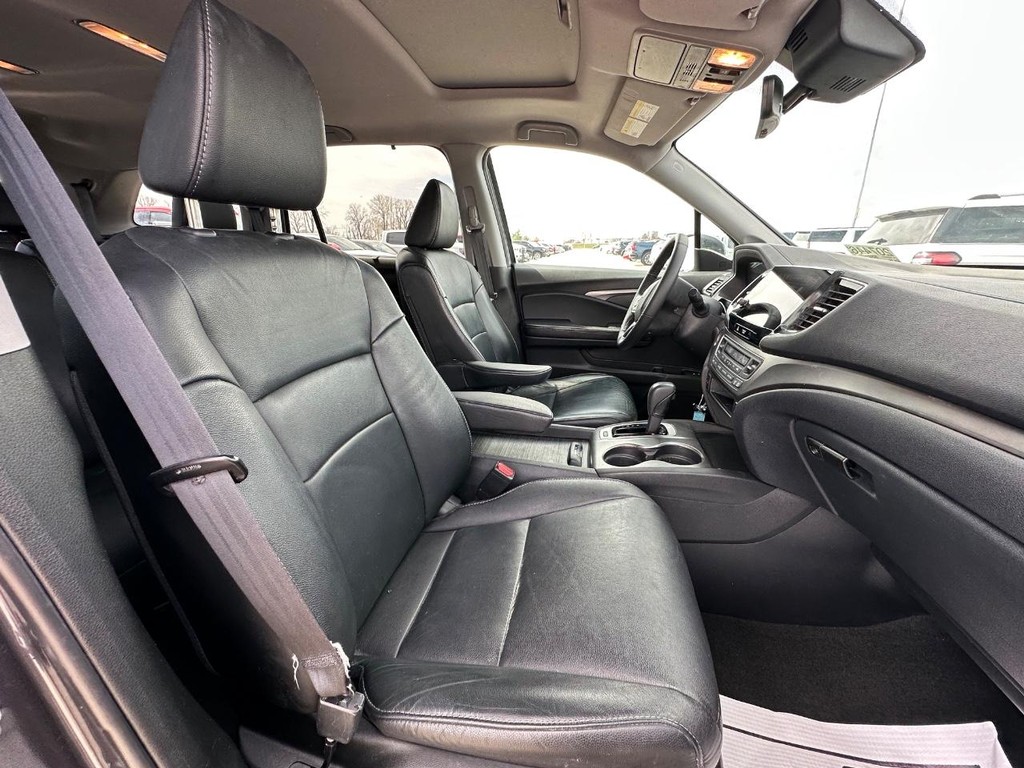 Honda Pilot Vehicle Full-screen Gallery Image 17