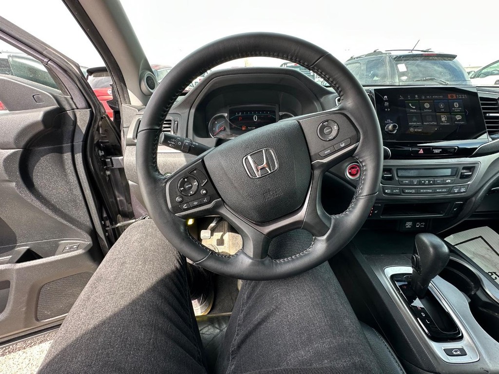 Honda Pilot Vehicle Full-screen Gallery Image 18