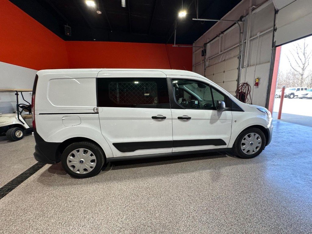 Ford Transit Connect Van Vehicle Full-screen Gallery Image 2