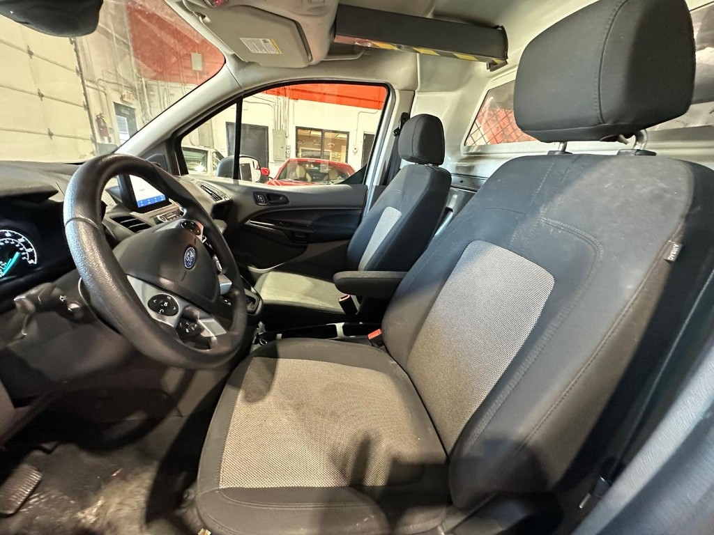 Ford Transit Connect Van Vehicle Full-screen Gallery Image 18