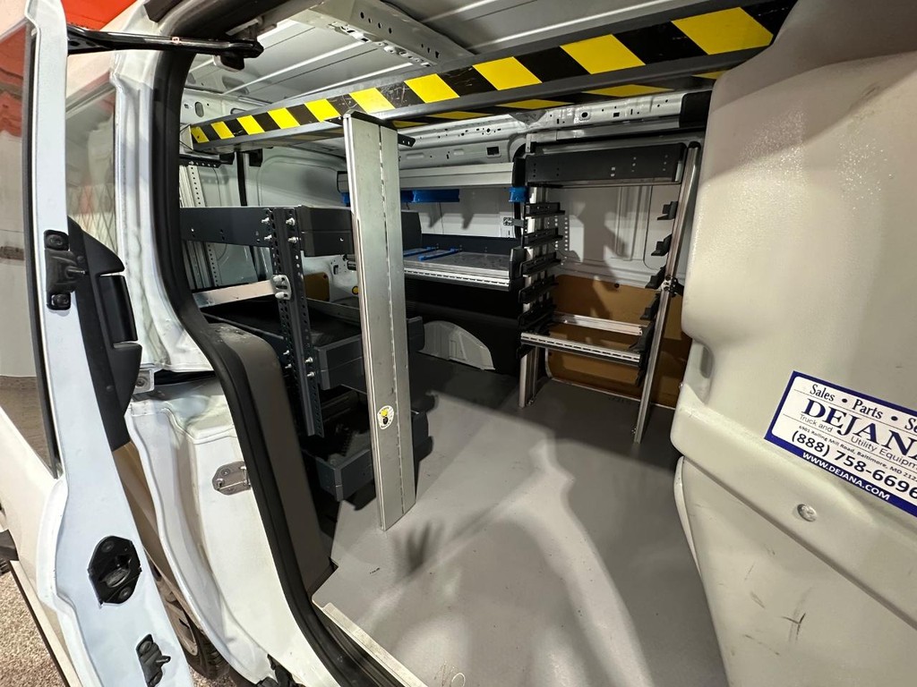 Ford Transit Connect Van Vehicle Full-screen Gallery Image 20