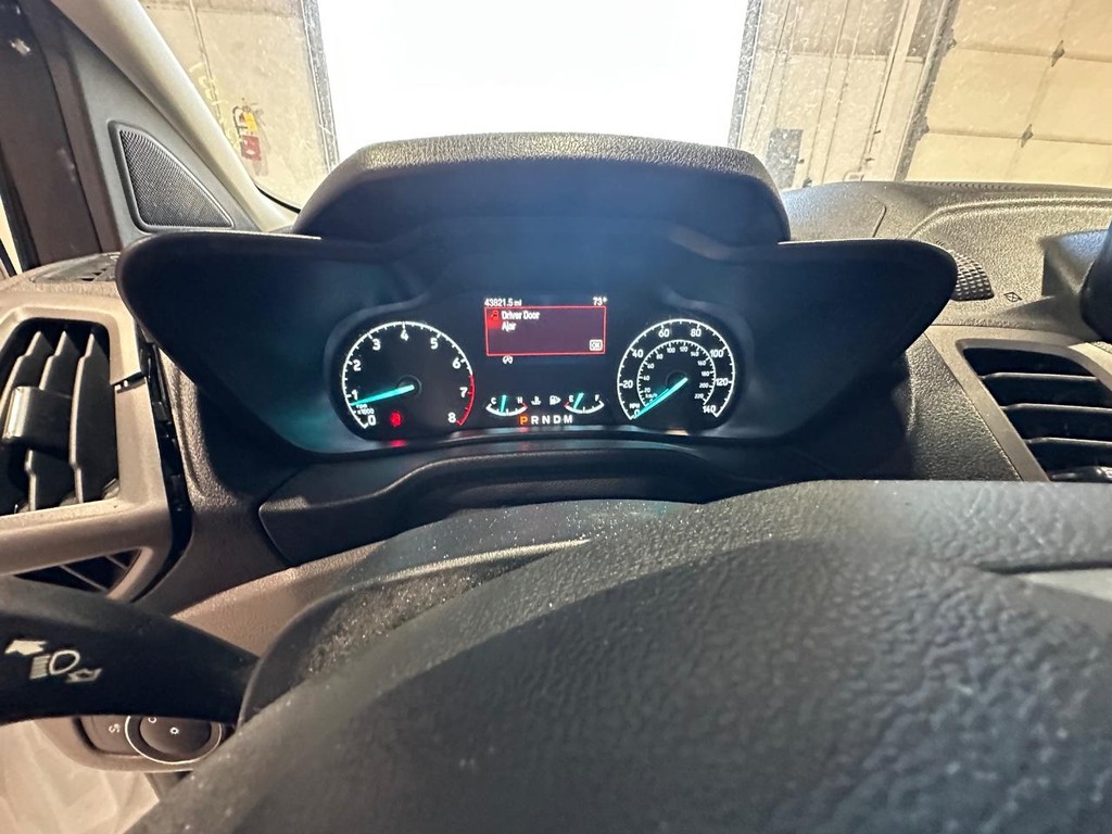 Ford Transit Connect Van Vehicle Full-screen Gallery Image 26