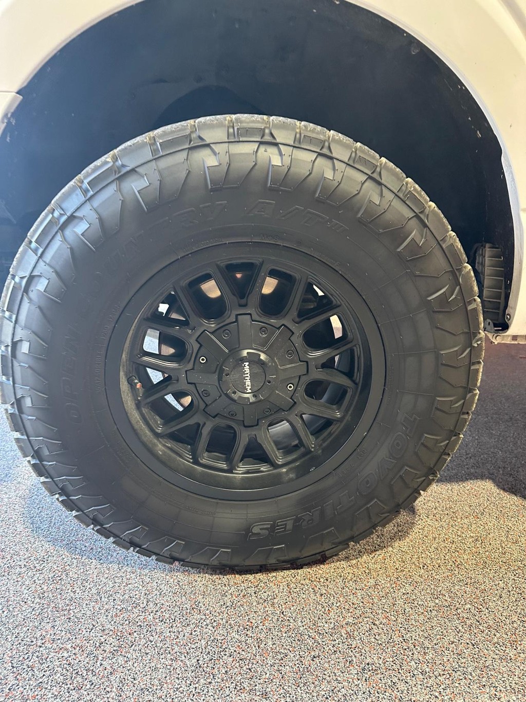 Ford F-150 Vehicle Full-screen Gallery Image 11