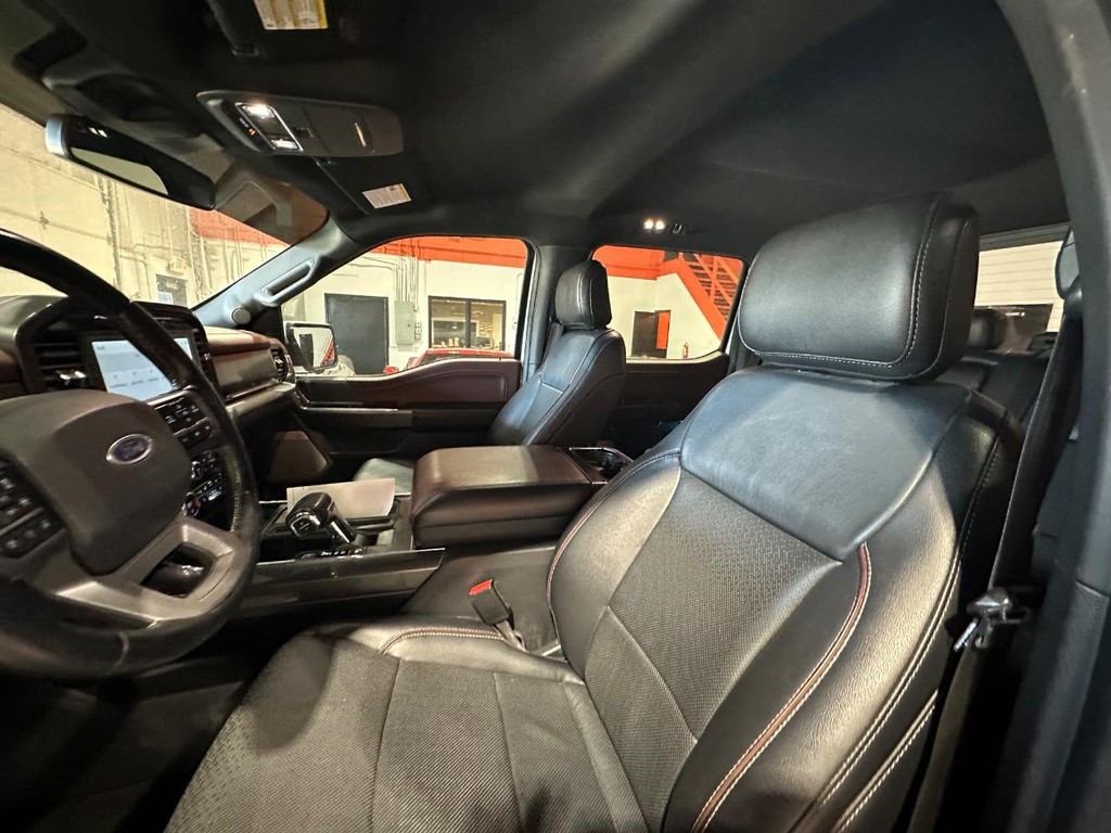 Ford F-150 Vehicle Full-screen Gallery Image 13