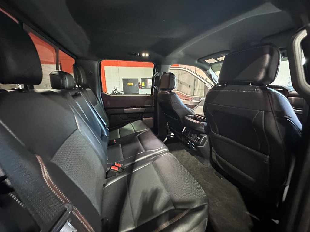 Ford F-150 Vehicle Full-screen Gallery Image 23