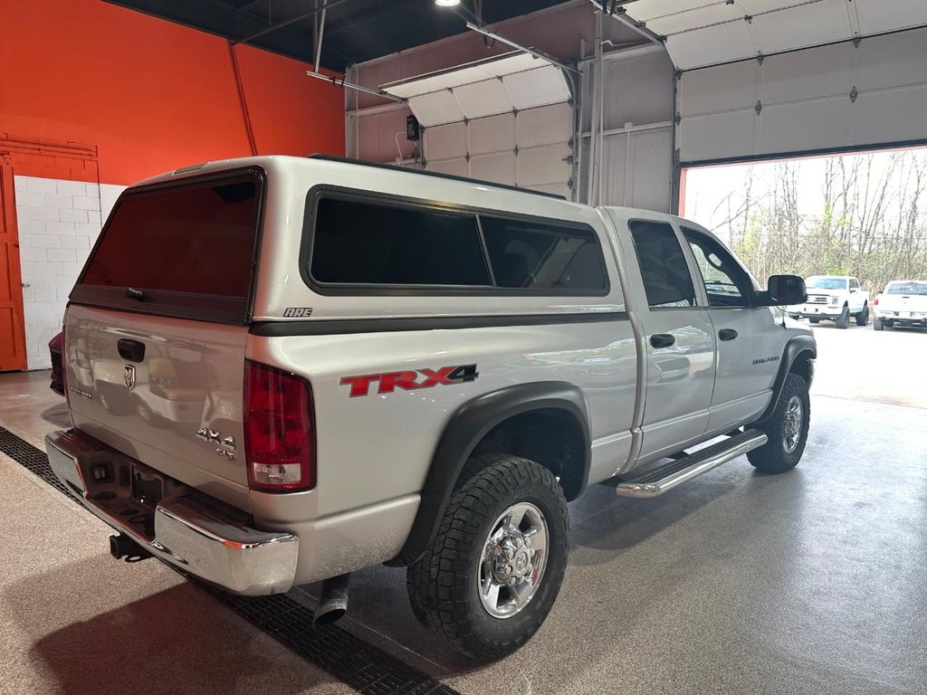 Dodge Ram 2500 Vehicle Full-screen Gallery Image 3