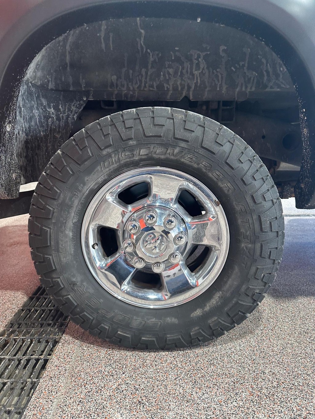 Dodge Ram 2500 Vehicle Full-screen Gallery Image 15