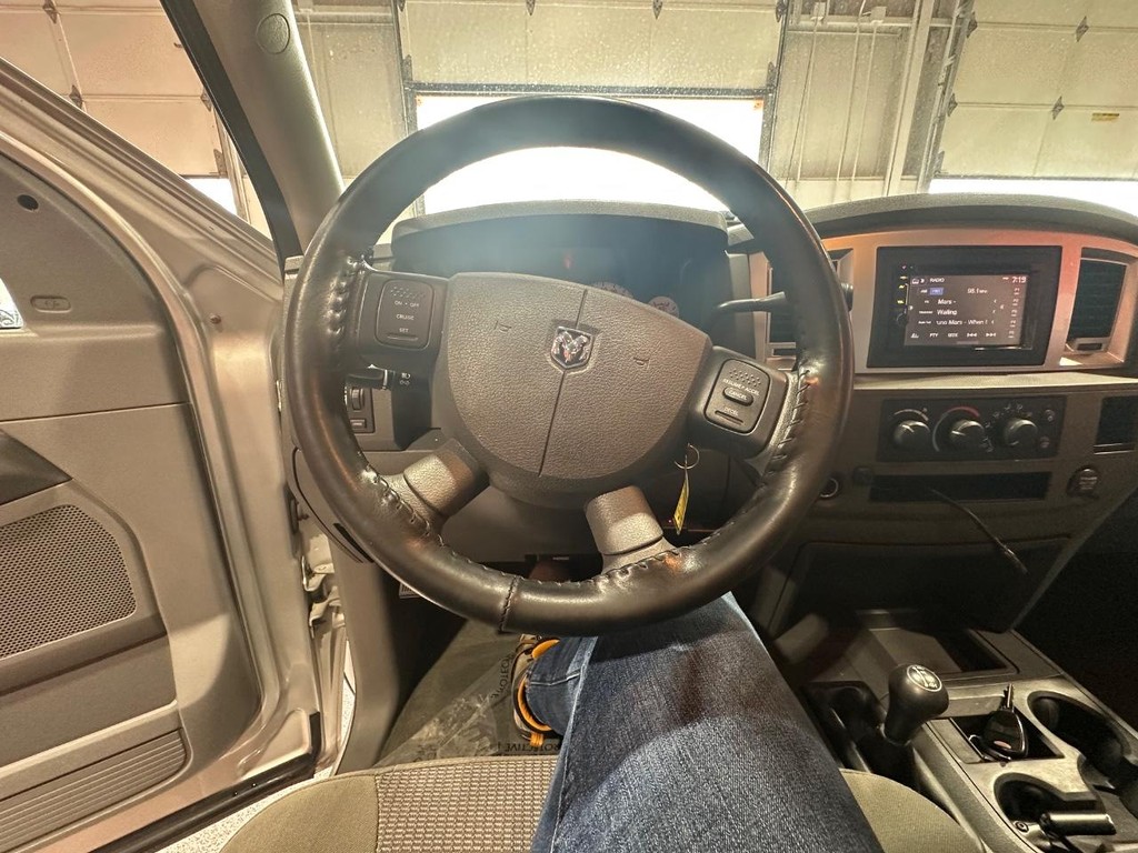 Dodge Ram 2500 Vehicle Full-screen Gallery Image 19