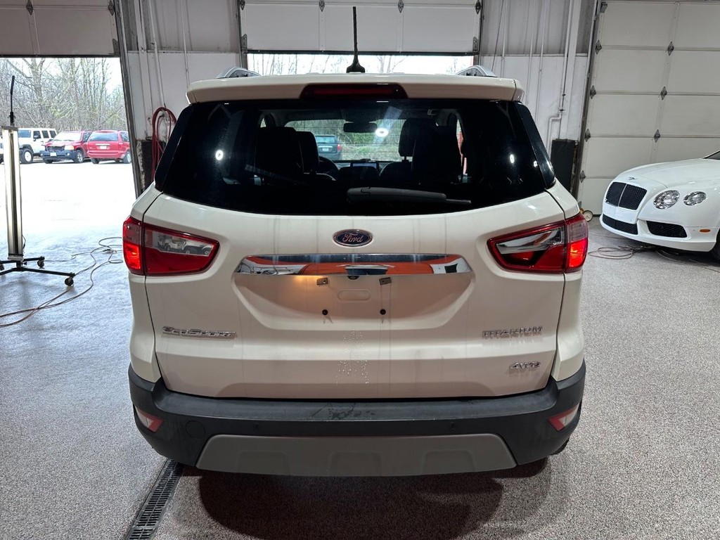 Ford EcoSport Vehicle Full-screen Gallery Image 6