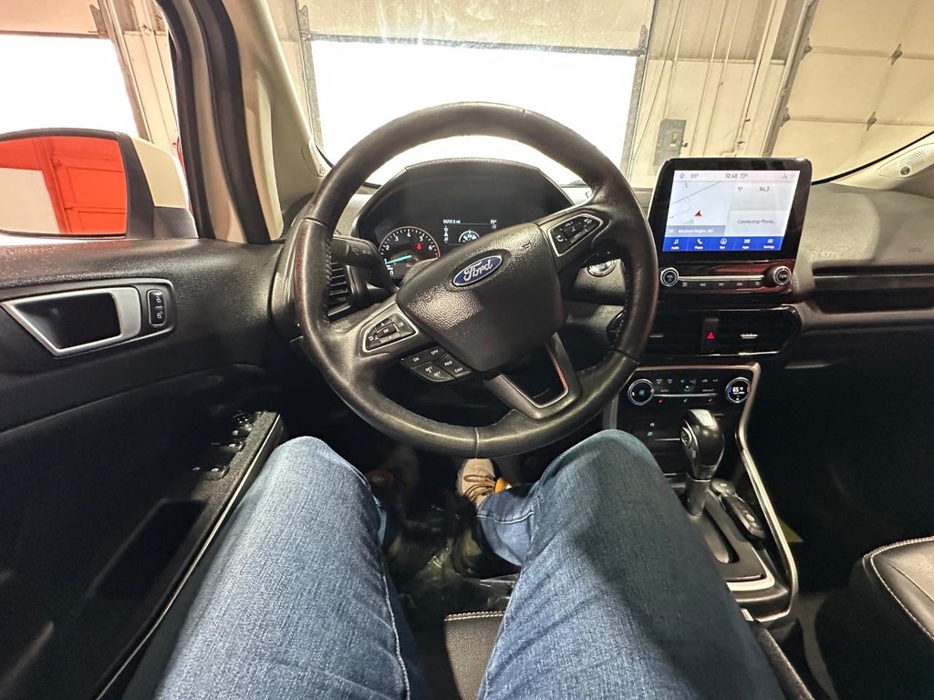 Ford EcoSport Vehicle Full-screen Gallery Image 19