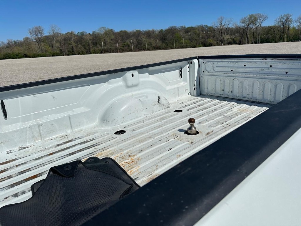 Ram 3500 Vehicle Full-screen Gallery Image 3