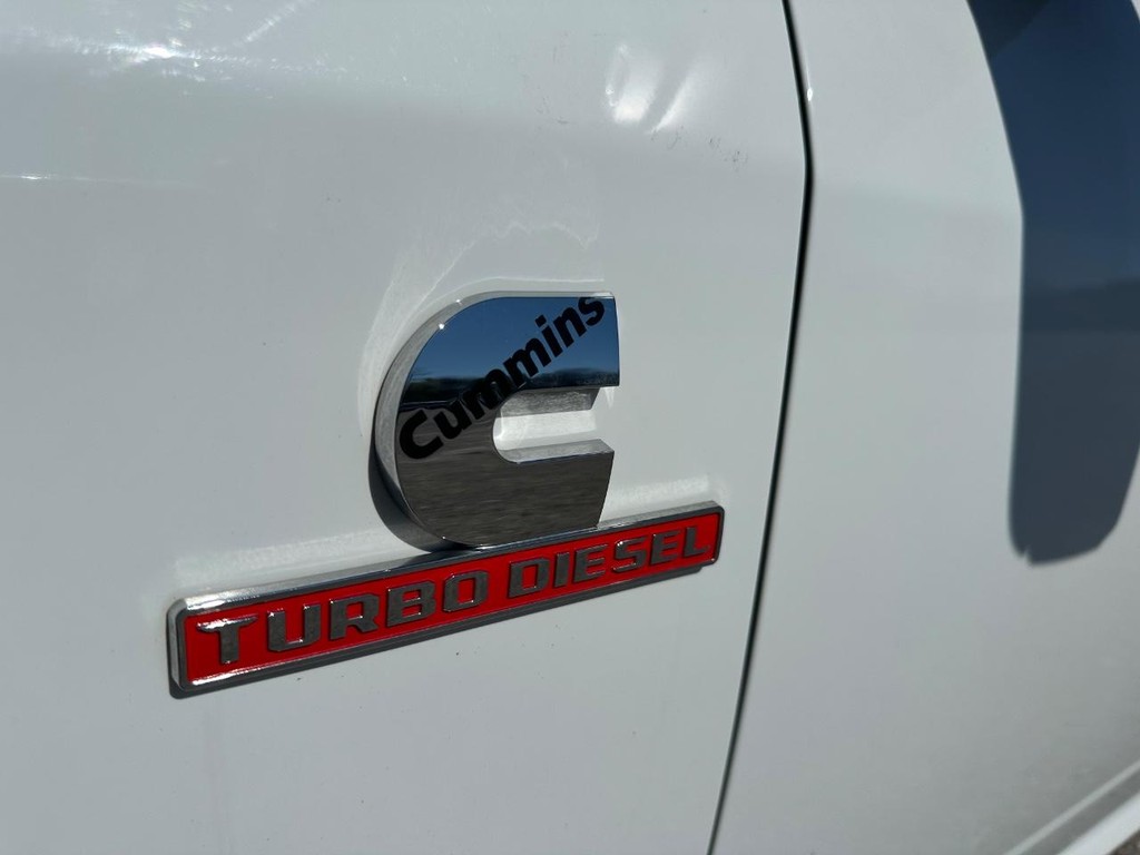 Ram 3500 Vehicle Full-screen Gallery Image 14