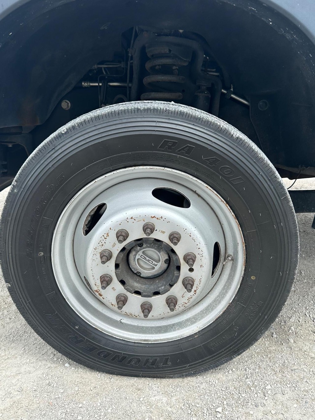 Ford Super Duty F-550 DRW Vehicle Full-screen Gallery Image 7