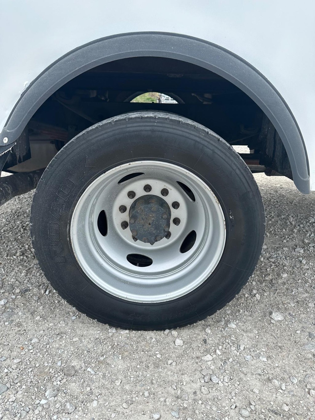 Ford Super Duty F-550 DRW Vehicle Full-screen Gallery Image 20