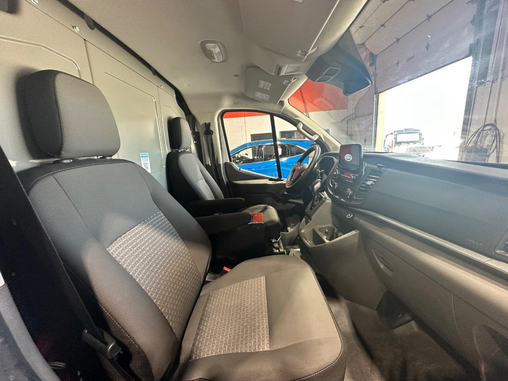 Ford Transit Cargo Van Vehicle Full-screen Gallery Image 12