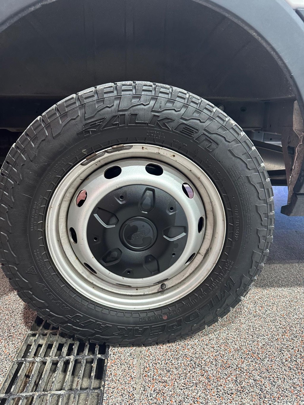 Ford Transit Cargo Van Vehicle Full-screen Gallery Image 17