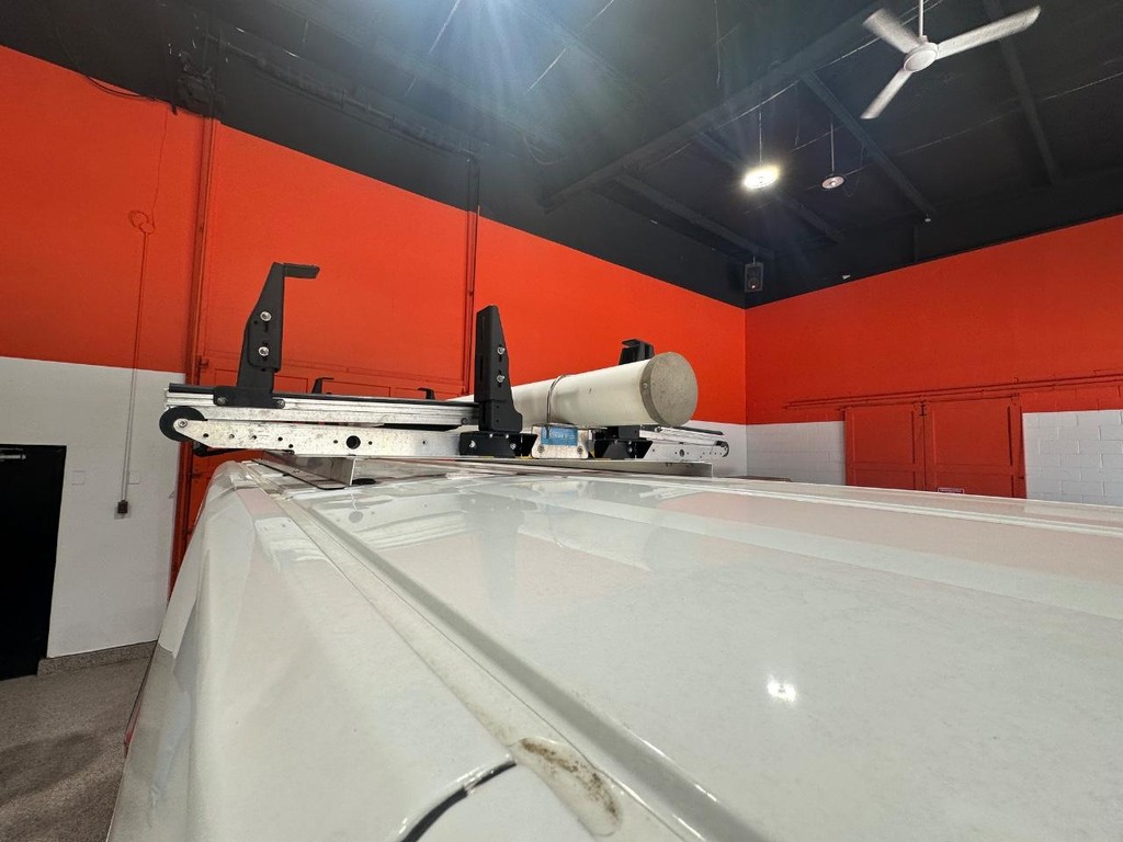 Ford Transit Cargo Van Vehicle Full-screen Gallery Image 18