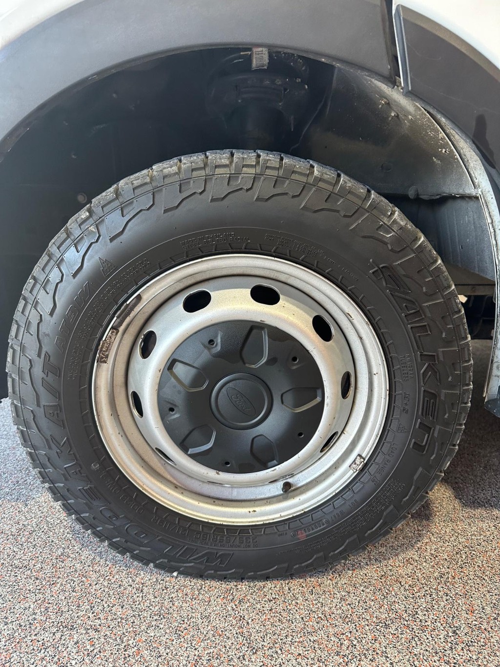 Ford Transit Cargo Van Vehicle Full-screen Gallery Image 20