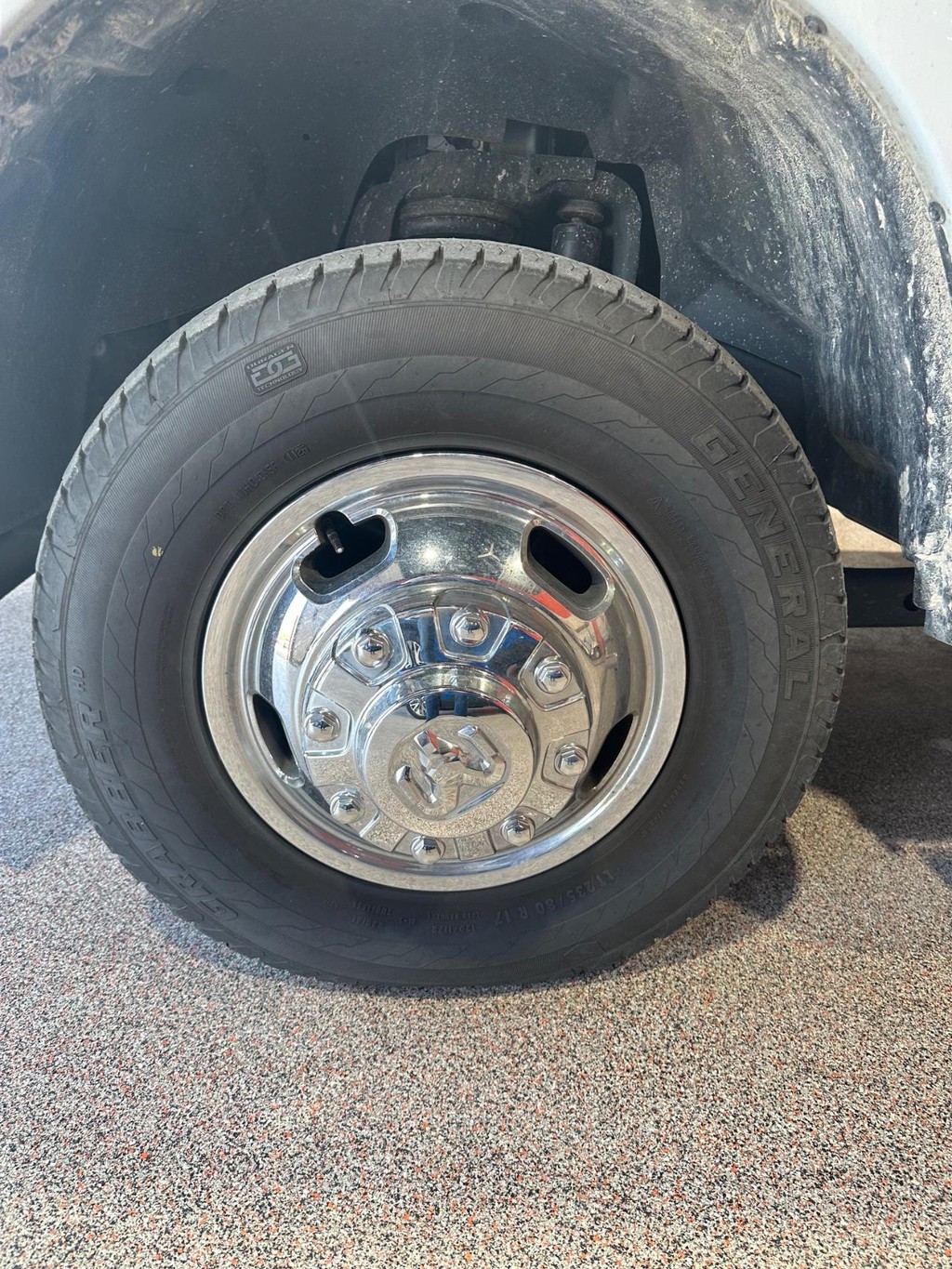 Ram 3500 Vehicle Full-screen Gallery Image 11